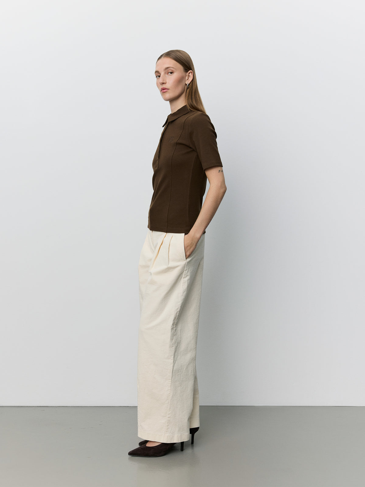Sofie Schnoor WOMEN BAELASW RIB POLO TEE T-shirt 7025 Dark brown