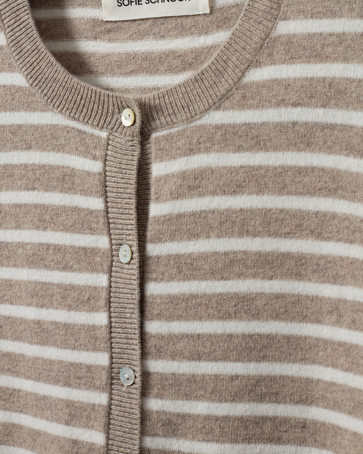 Sofie Schnoor WOMEN CISSESW STRIBET CARDIGAN Cardigan 7118 Light Brown Striped
