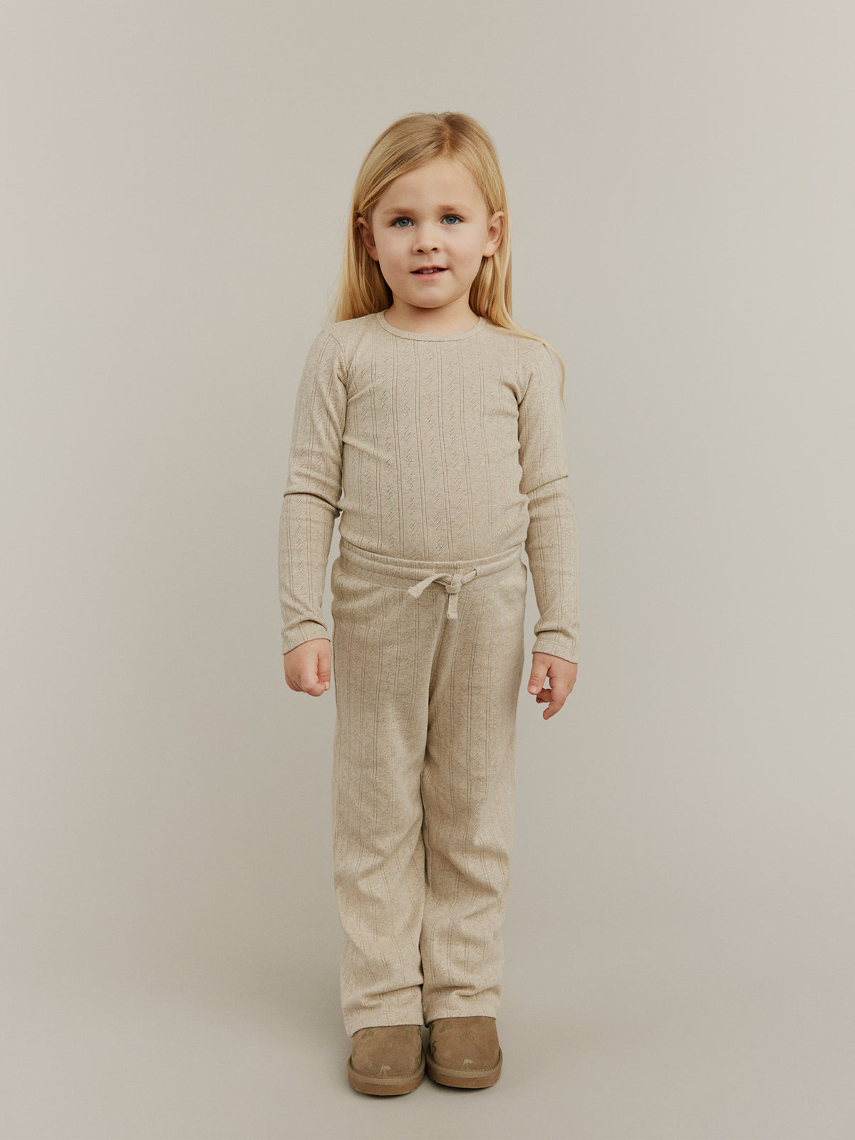 Sofie Schnoor KIDS PETRICIASK T-SHIRT LANGÆRMET T-shirt lang ærmet 7015 Beige