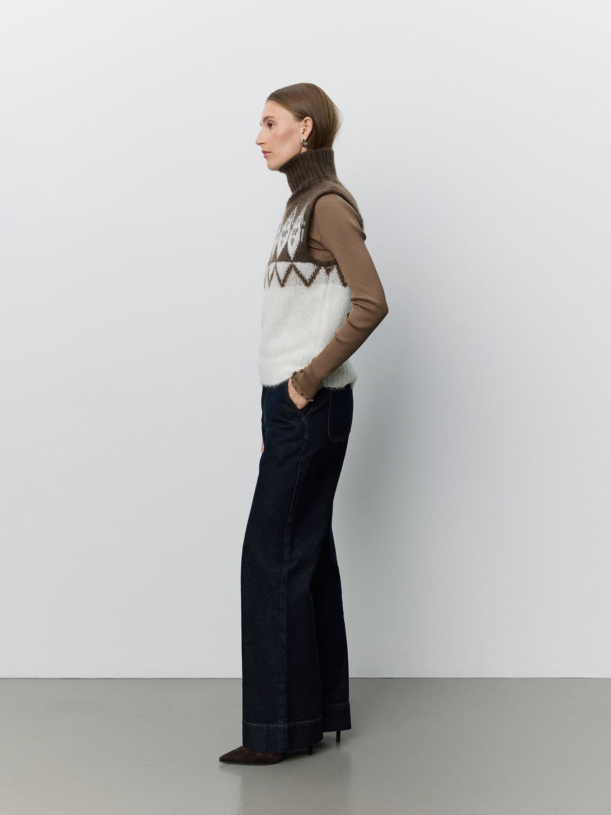 Sofie Schnoor WOMEN VILDASW HØJHALSET STRIK VEST Strik 9144 Off White - Brown