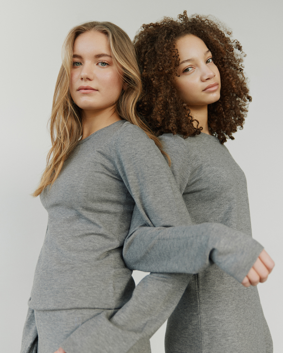 Sofie Schnoor YOUNG VIVOSY STRIK Strik 8000 Grey Melange