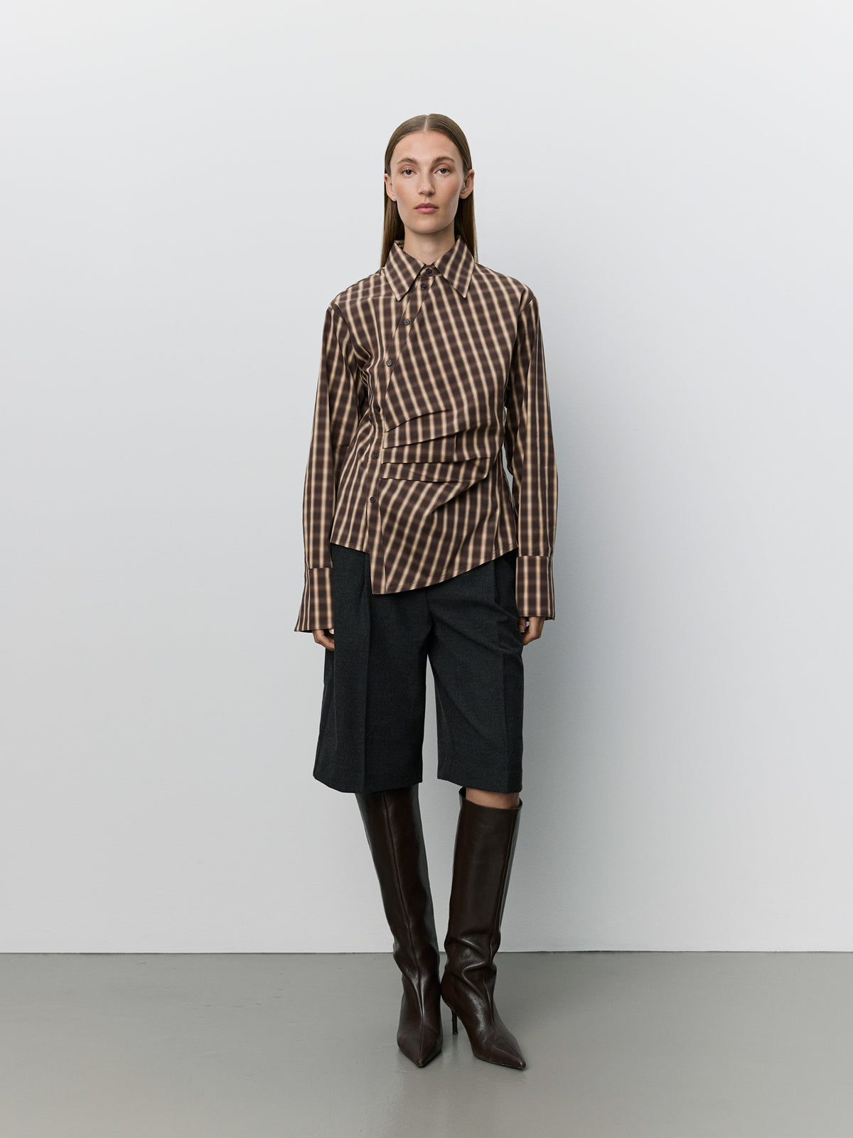Sofie Schnoor WOMEN PAIGESW ASYMMETRISK SKJORTE Skjorte 9007 Brown check