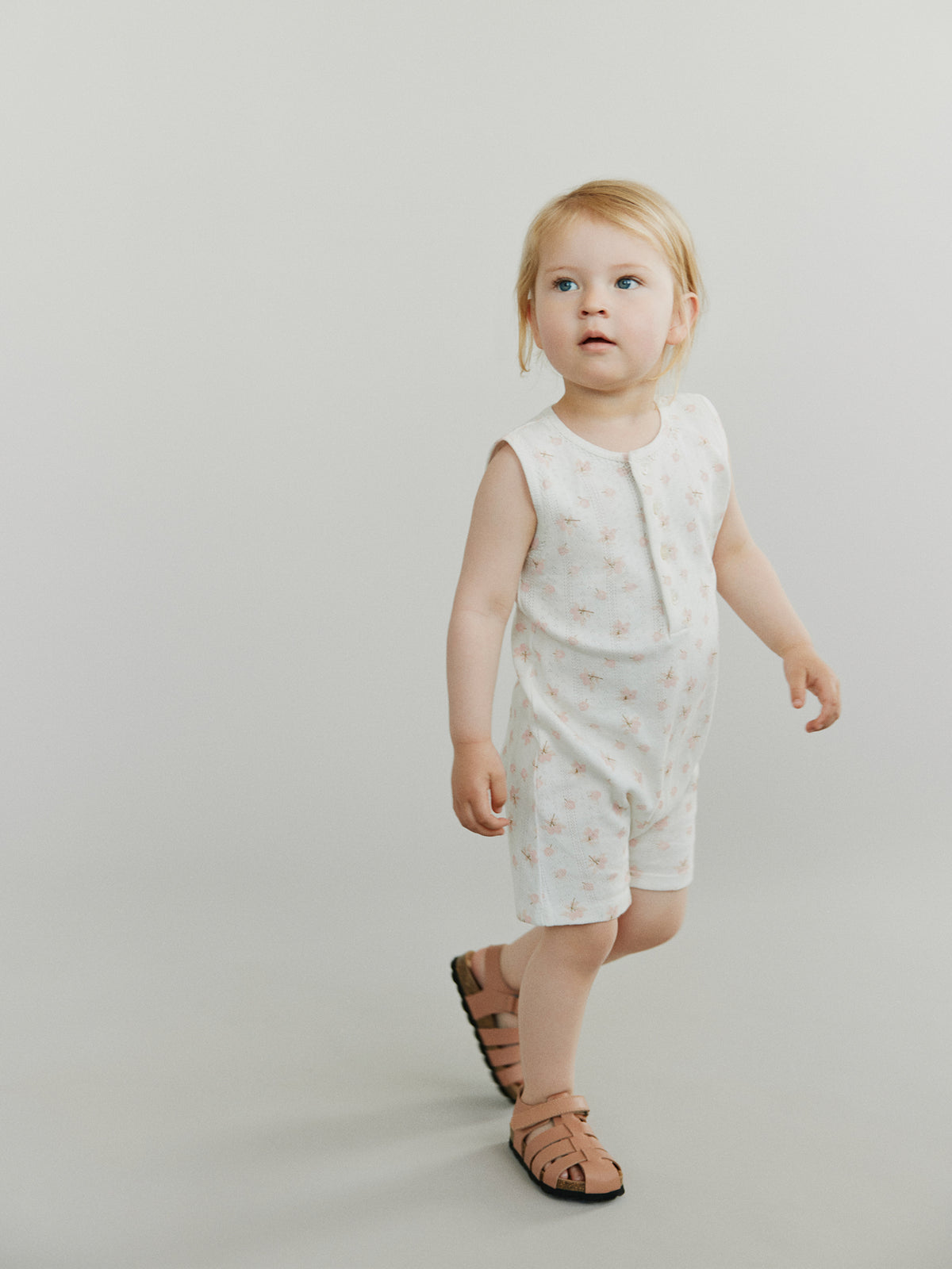 Sofie Schnoor KIDS TINEKB BUKSEDRAGT Jumpsuit 9139 Off White - Light Pink